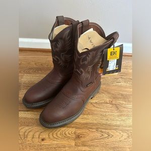 Men’s Ariat pull on boots New in box with tags, never worn.